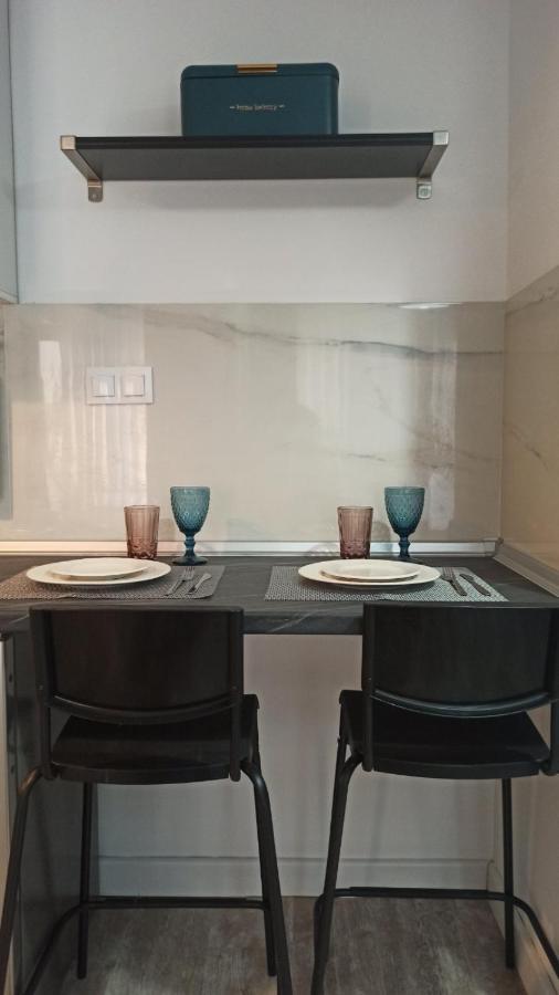 Down Town Luxurious Apartments 알렉산드로폴리스 외부 사진