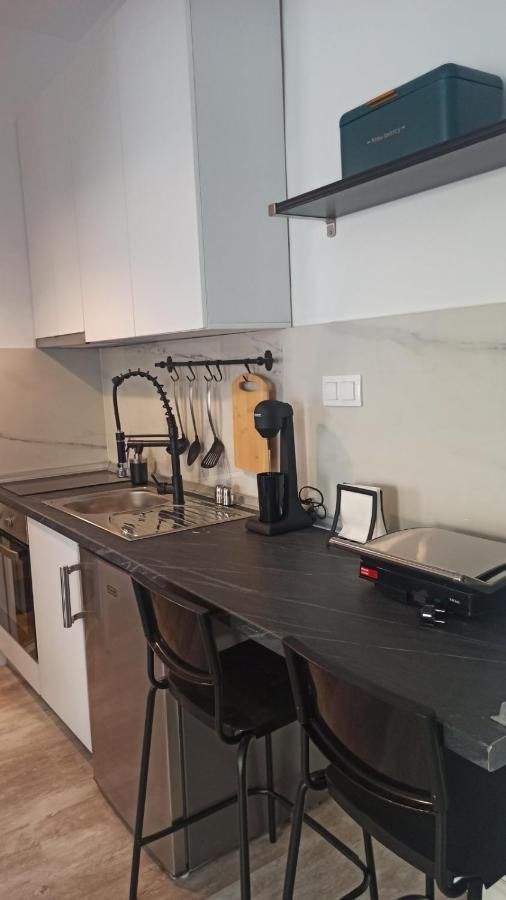 Down Town Luxurious Apartments 알렉산드로폴리스 외부 사진