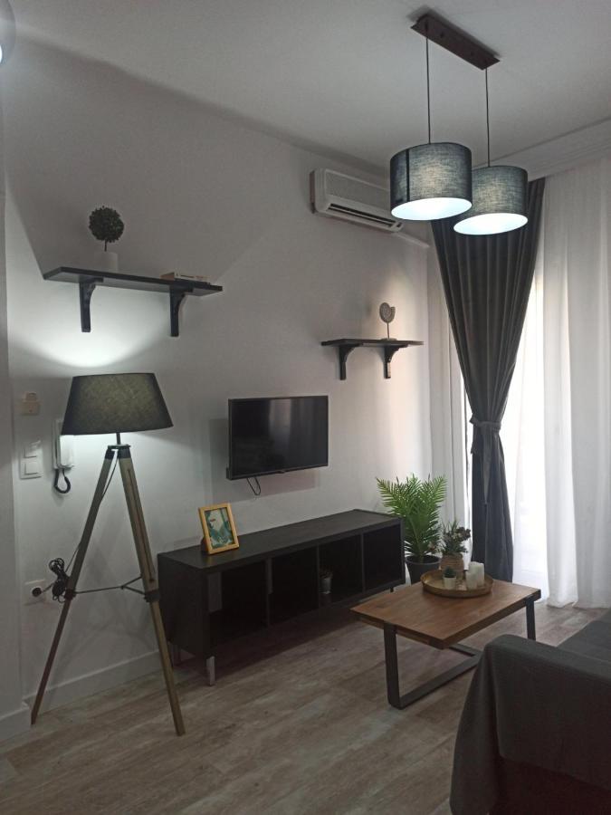 Down Town Luxurious Apartments 알렉산드로폴리스 외부 사진