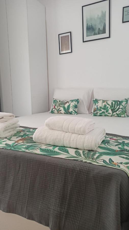 Down Town Luxurious Apartments 알렉산드로폴리스 외부 사진